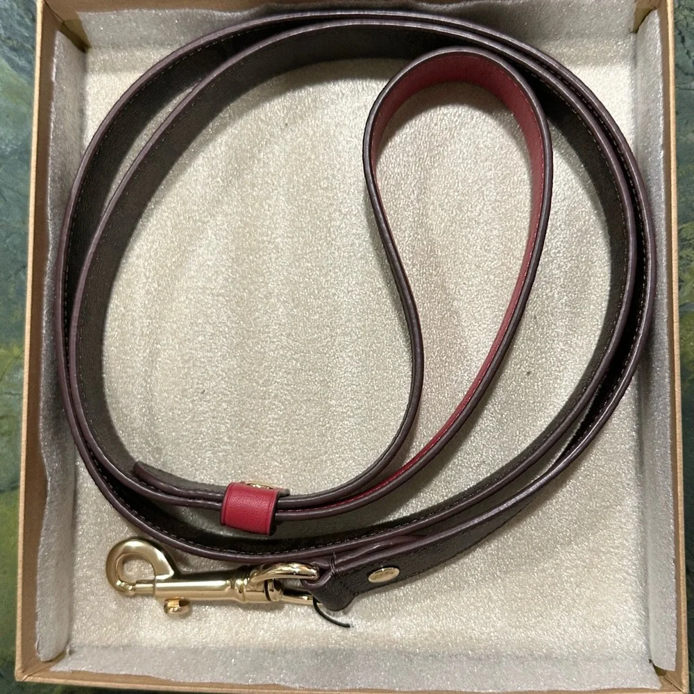 COACH LEASH NEW brown black red apple Pretty pet collar size large